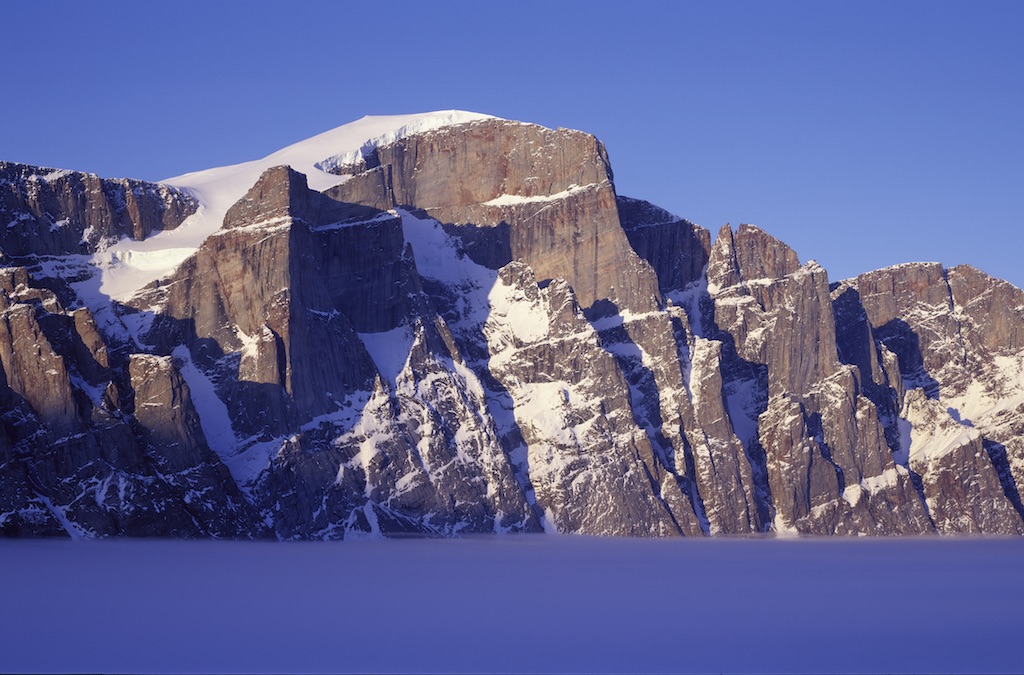  Gibbs Fiord cliffs: 1500+m high 